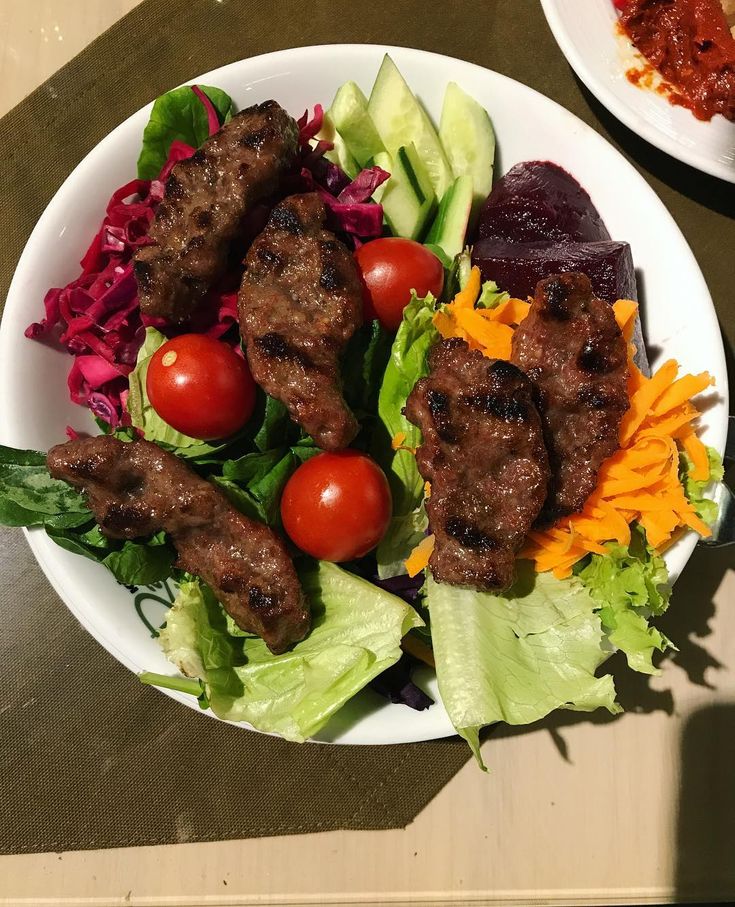 Köfte Salata
